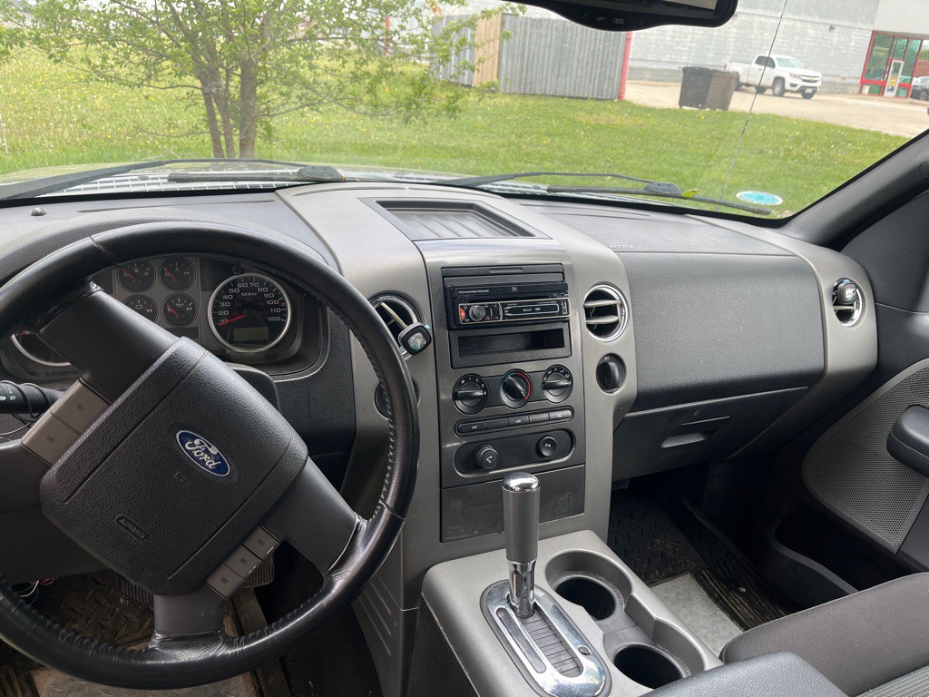 2004 Ford F-150 Image 9
