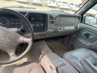 Image for 1997 Chevrolet Suburban C1500 ID: 7228627