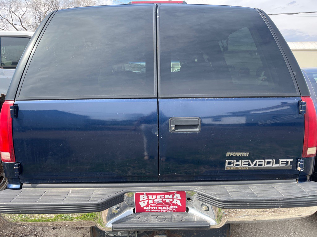 1997 Chevrolet Suburban Image 4