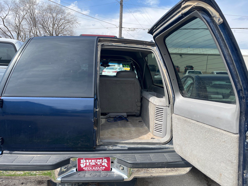 1997 Chevrolet Suburban Image 6