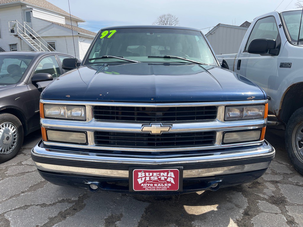 1997 Chevrolet Suburban Image 8