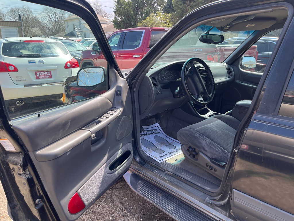1999 Mercury Mountaineer Image 2