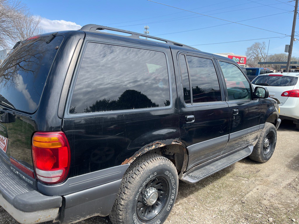 1999 Mercury Mountaineer Image 8