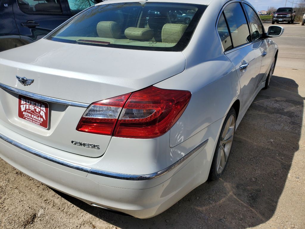 2013 Hyundai Genesis Image 5