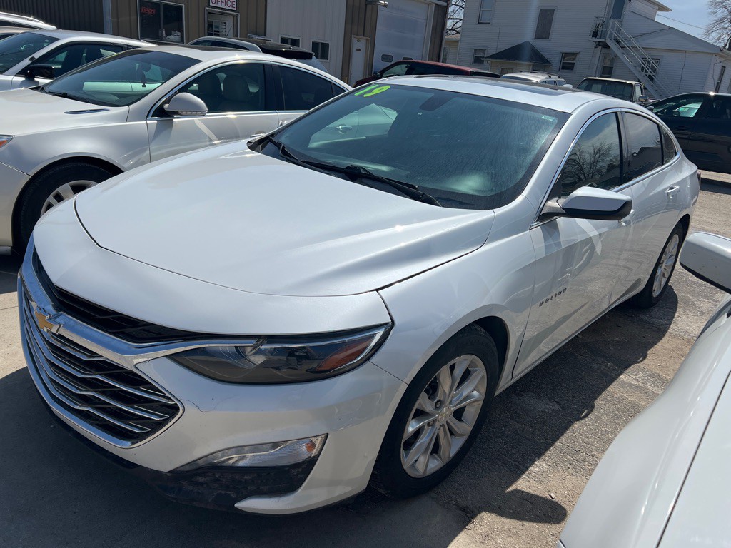 2019 Chevrolet Malibu Image 2