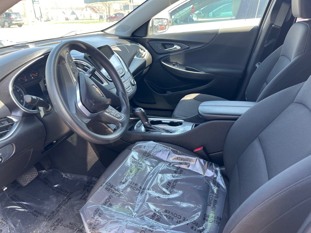 2019 Chevrolet Malibu Image 4