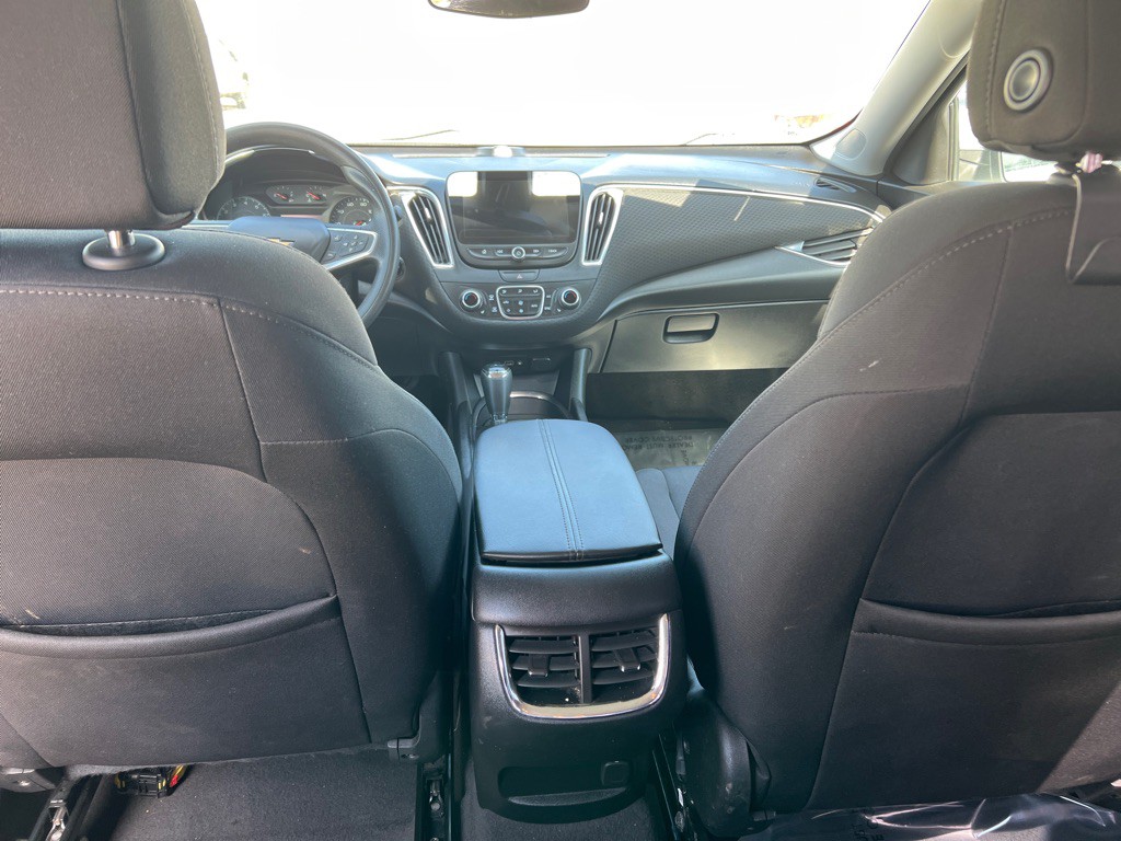 2019 Chevrolet Malibu Image 8