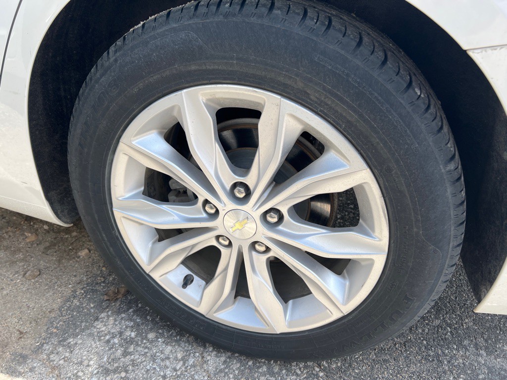 2019 Chevrolet Malibu Image 9