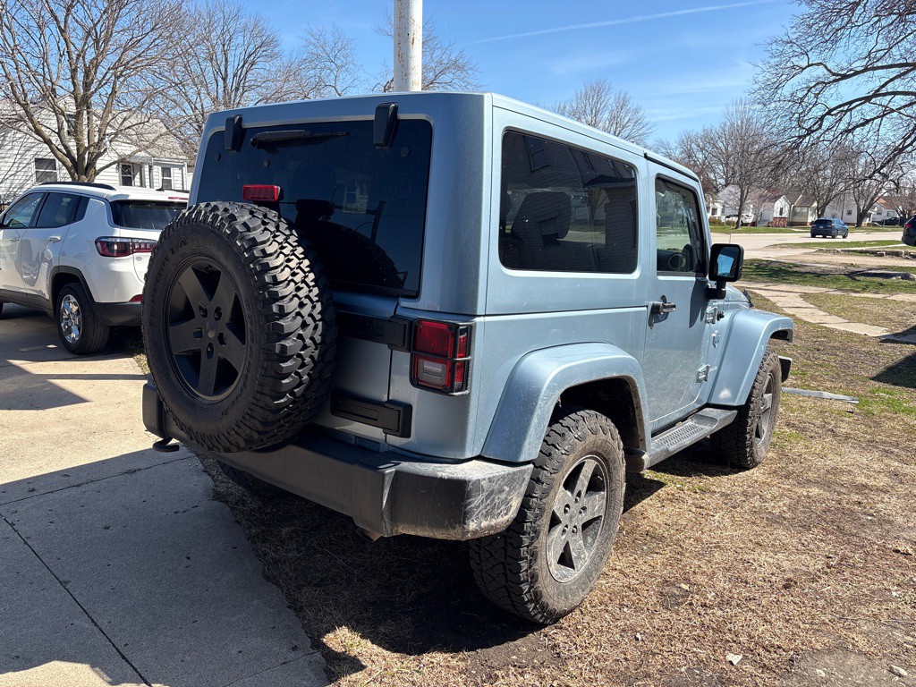 2012 Jeep Wrangler Image 3