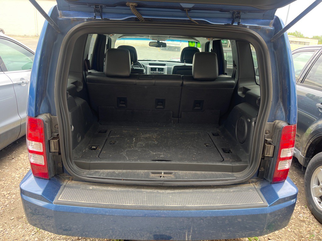 2010 Jeep Liberty Image 7