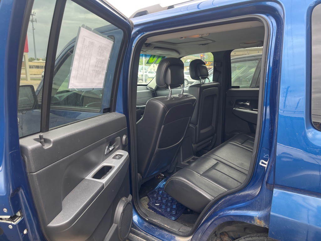 2010 Jeep Liberty Image 8