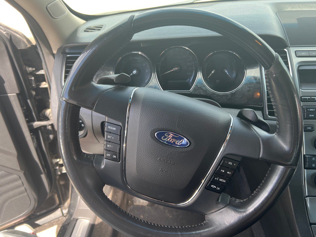 2012 Ford Taurus Image 5