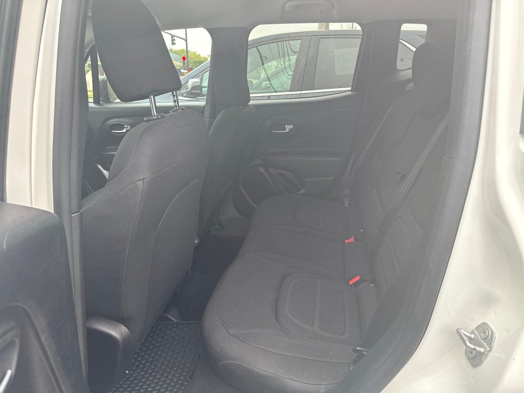 2022 Jeep Renegade Image 8