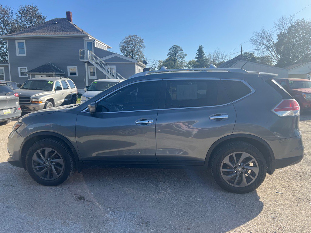 2016 Nissan Rogue Image 2