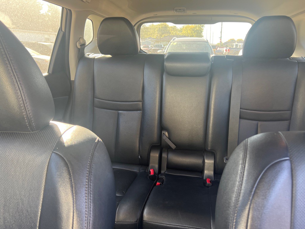 2016 Nissan Rogue Image 8