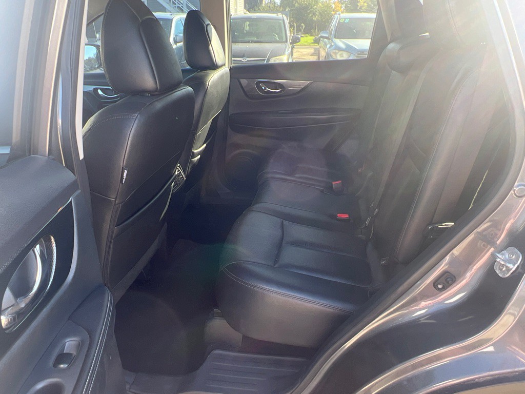 2016 Nissan Rogue Image 9