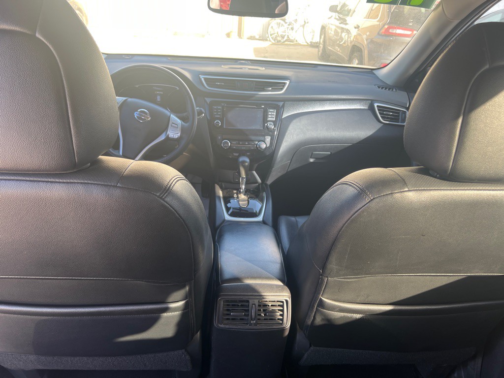 2016 Nissan Rogue Image 10