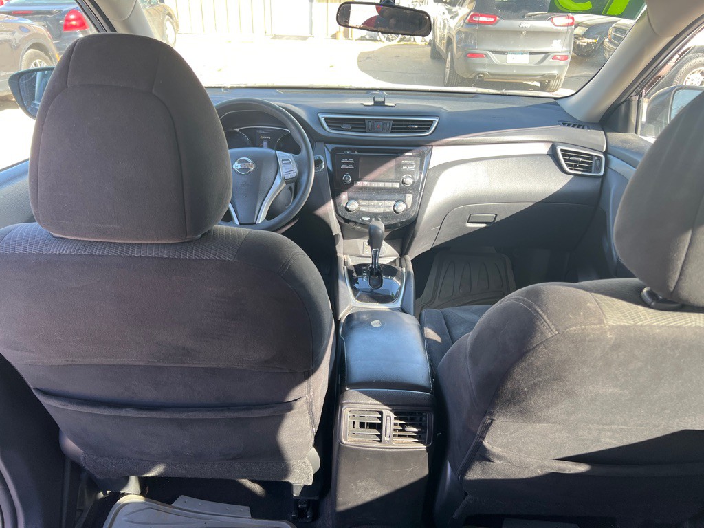 2015 Nissan Rogue Image 10