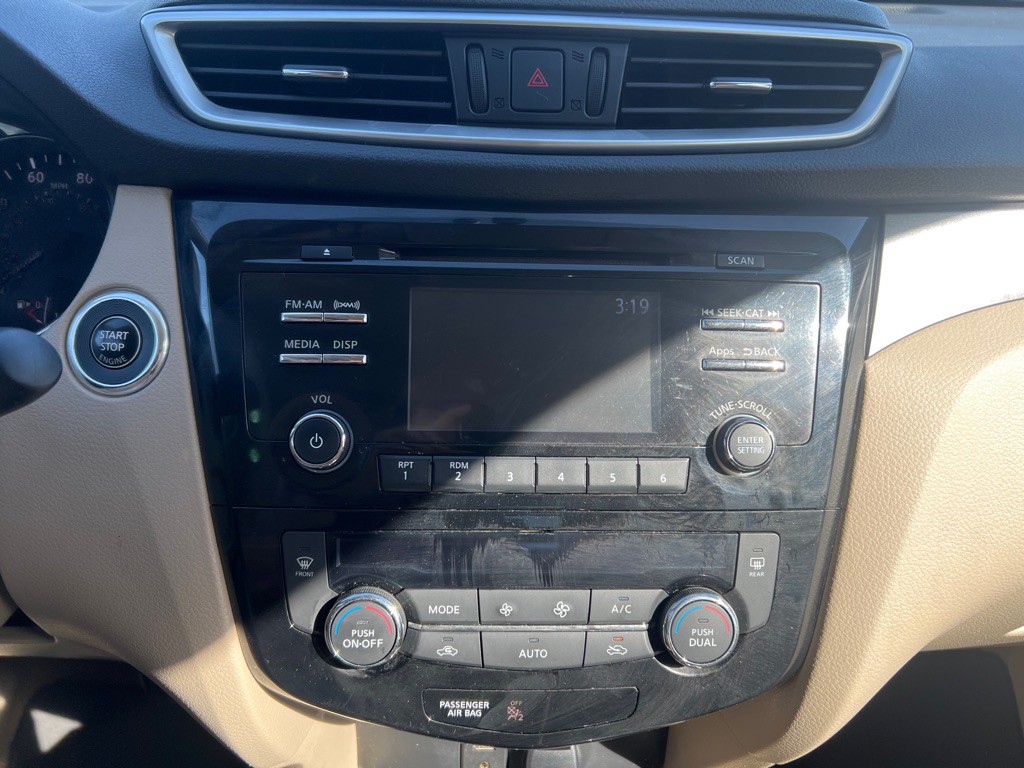2015 Nissan Rogue Image 7