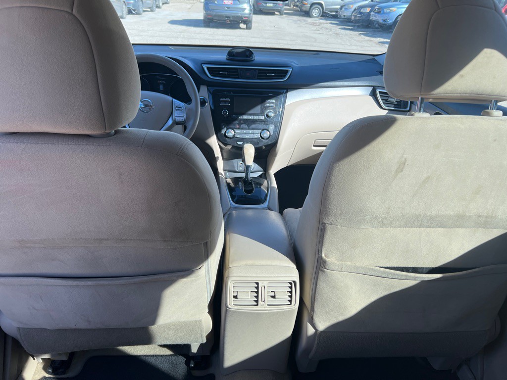 2015 Nissan Rogue Image 10