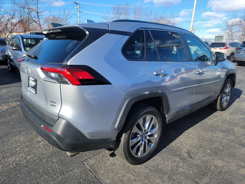 2019 Toyota Rav4 Image 3