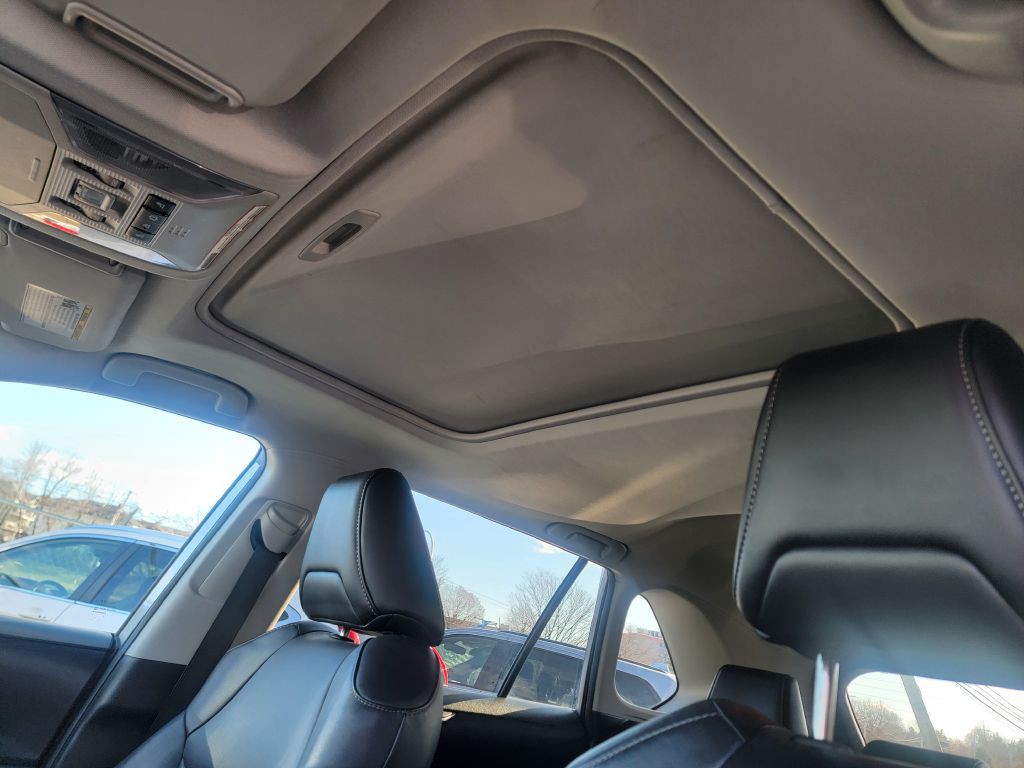 2019 Toyota Rav4 Image 9