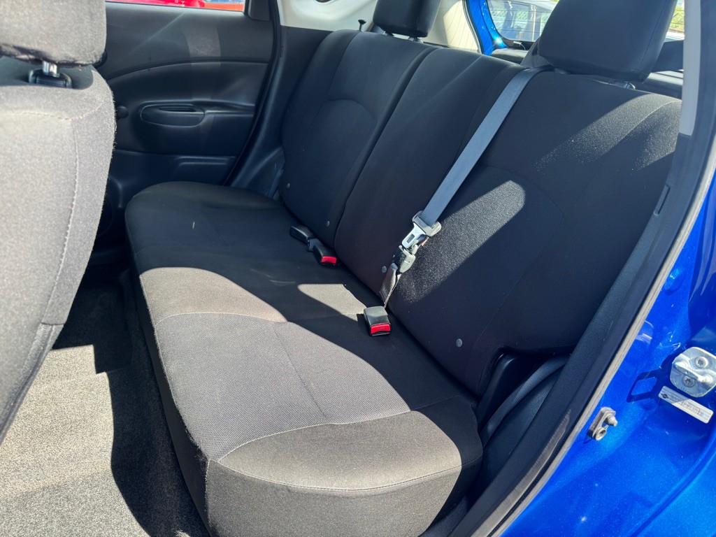 2015 Nissan Versa Image 10
