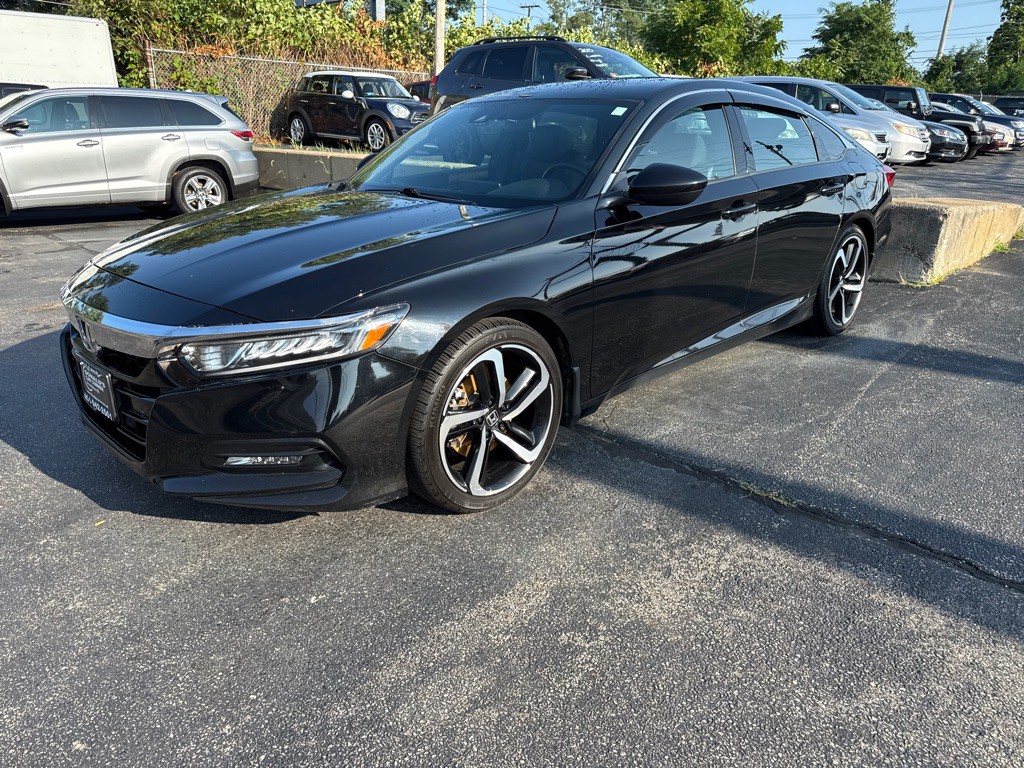 2019 Honda Accord Image 1