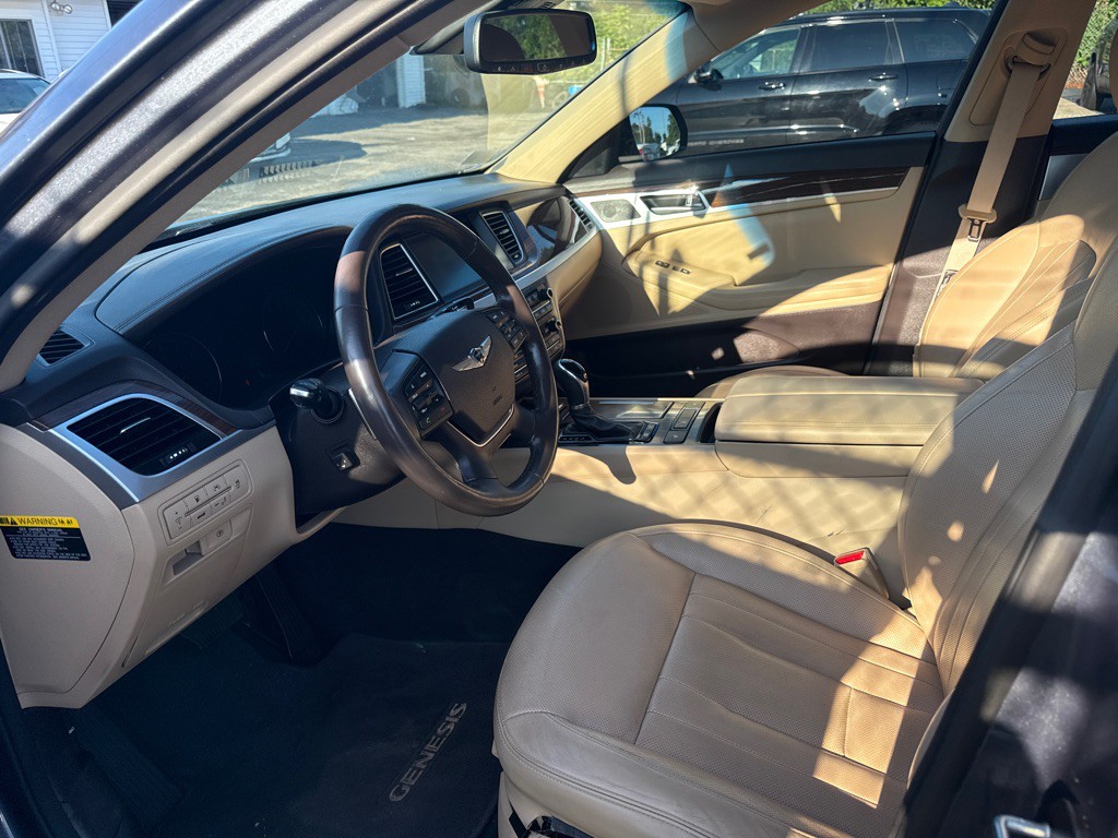2017 Genesis G80 Image 3