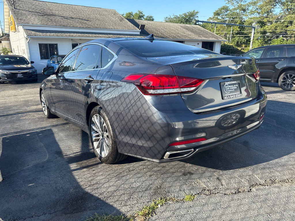 2017 Genesis G80 Image 5