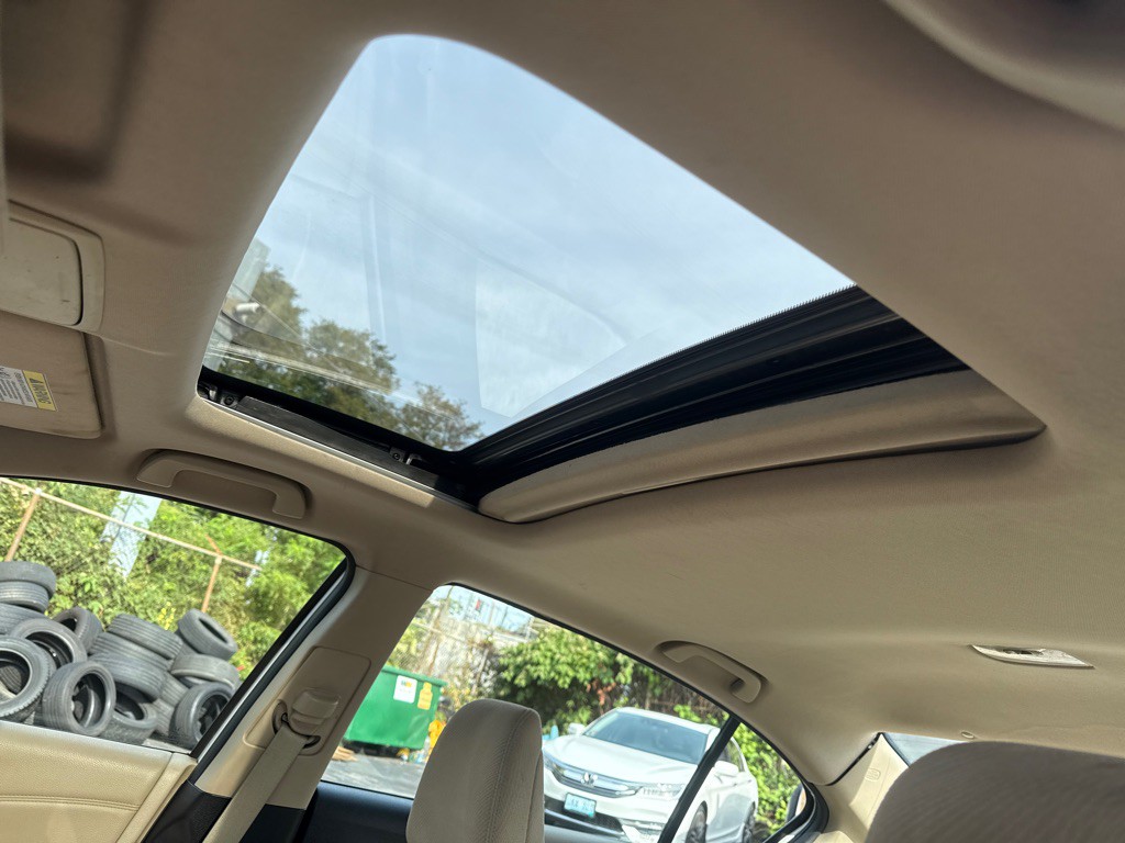 2016 Honda Accord Image 4