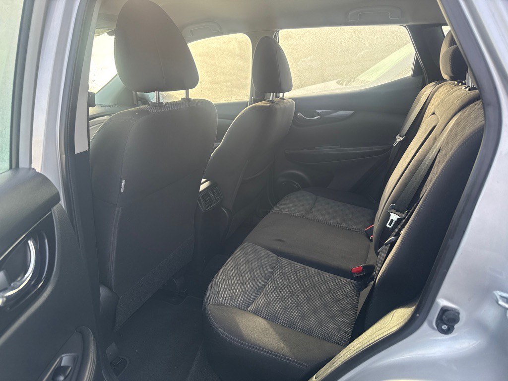 2017 Nissan Rogue Image 4