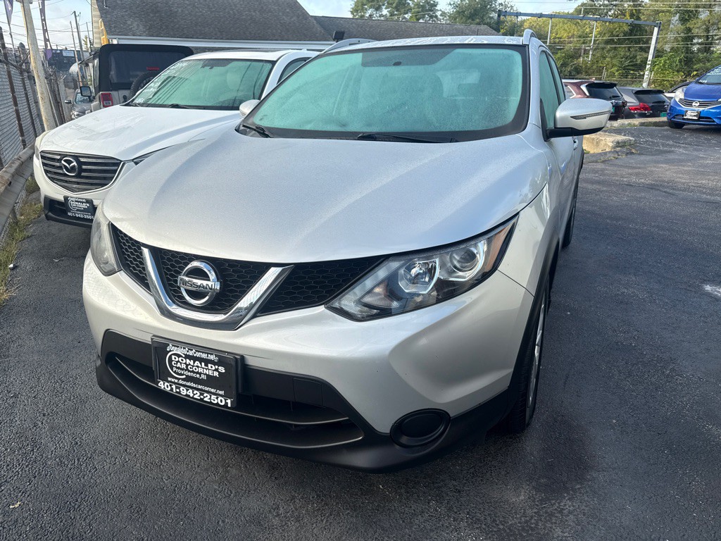 2017 Nissan Rogue Image 1