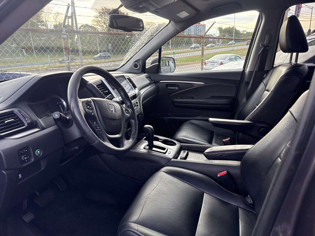 2017 Honda Pilot Image 4