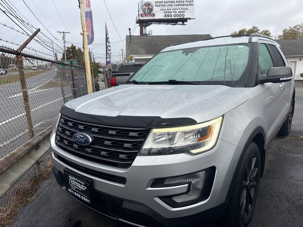 2017 Ford Explorer Image 1