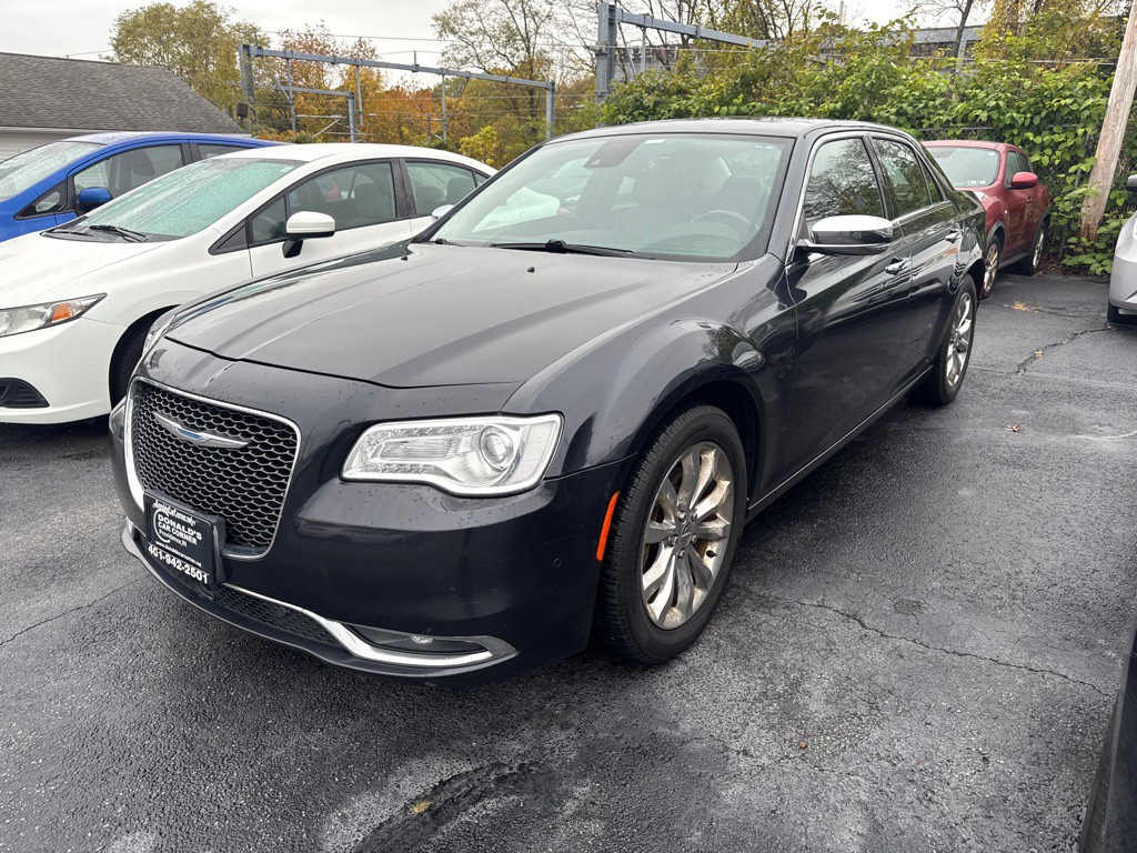 2017 Chrysler 300 Image 1