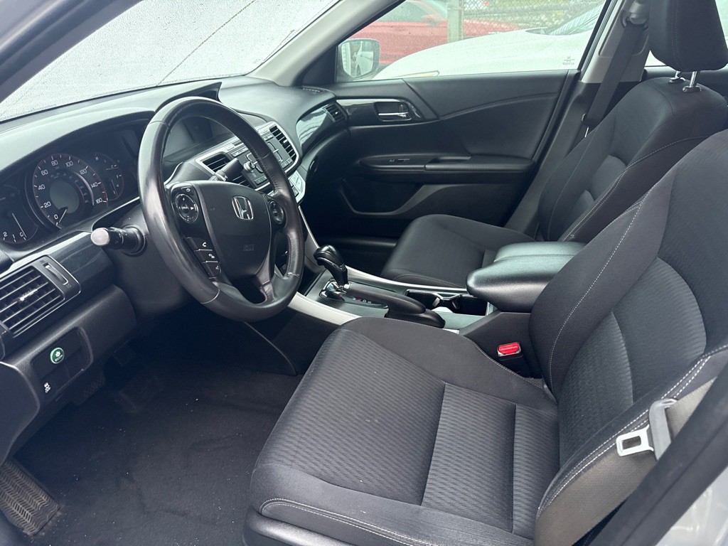 2015 Honda Accord Image 4