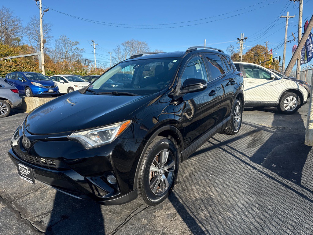 2017 Toyota Rav4 Image 2