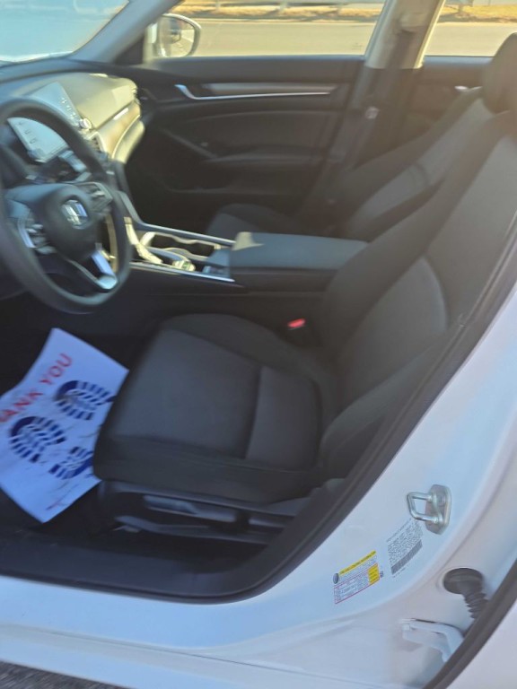 2019 Honda Accord Image 2