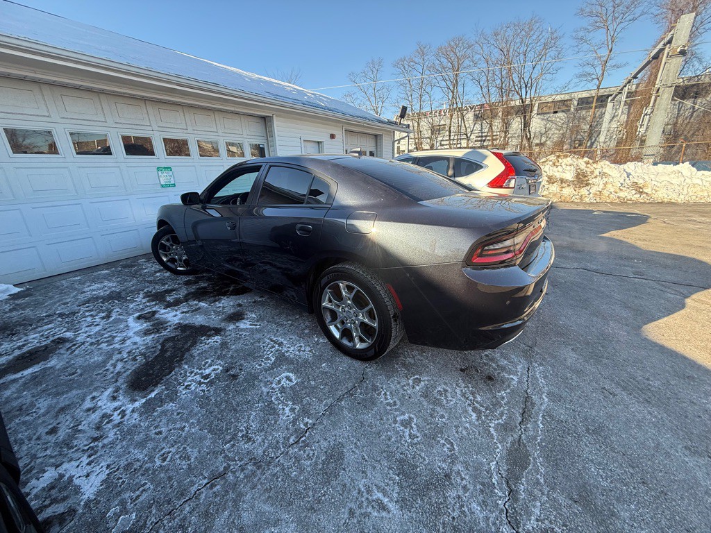 2017 Dodge Charger Image 2