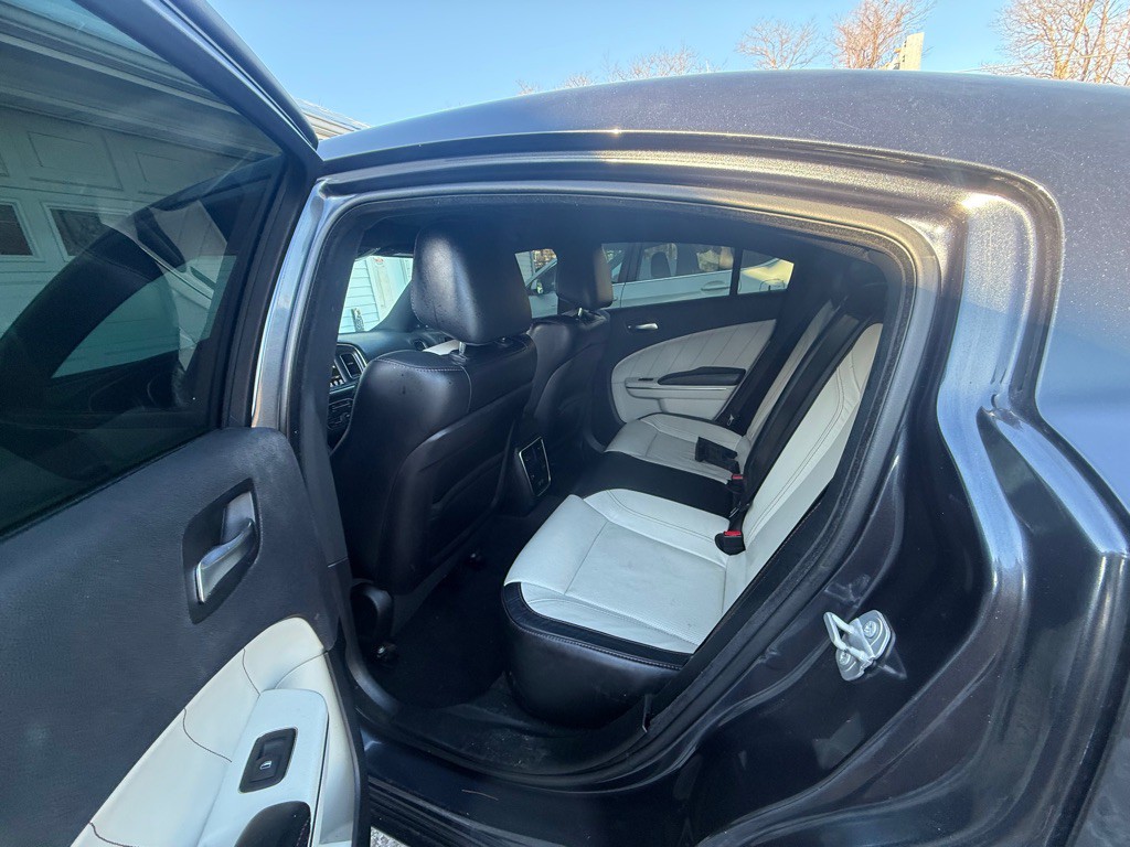 2017 Dodge Charger Image 7