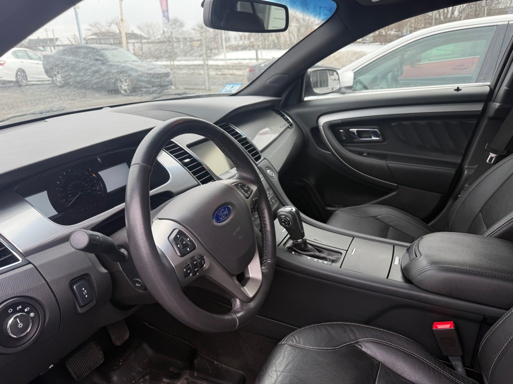 2015 Ford Taurus Image 3