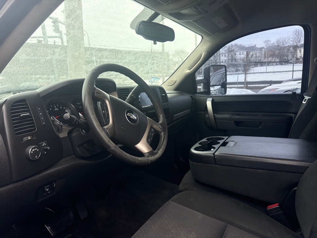 2012 Chevrolet Silverado 1500 Image 2