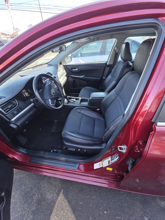 2015 Toyota Camry Image 5