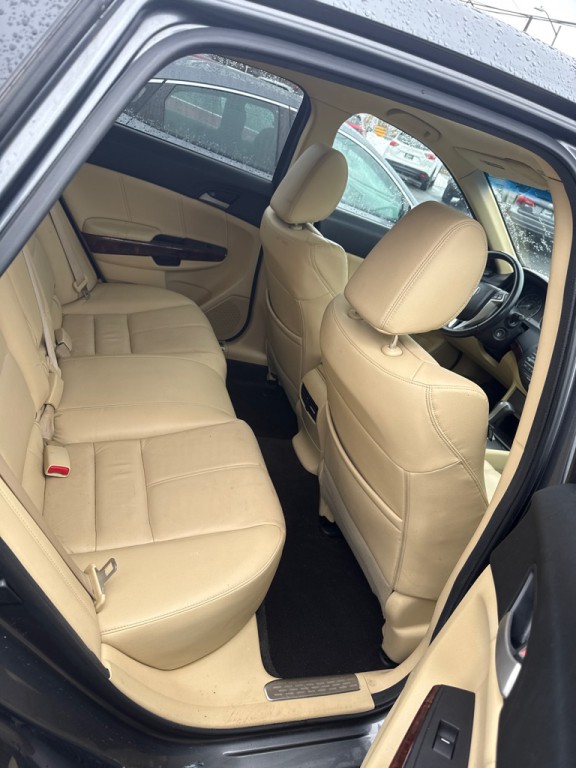 2010 Honda Crosstour Image 5