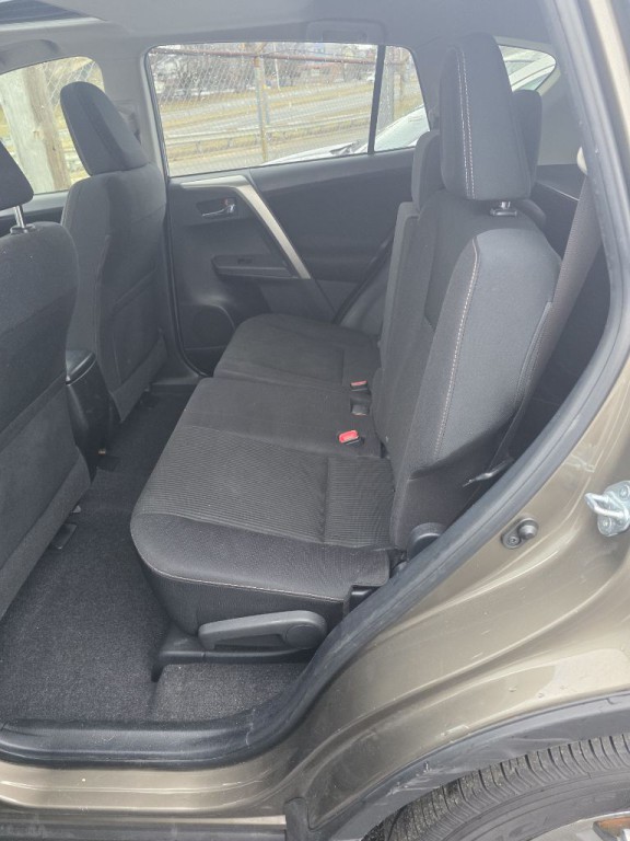 2015 Toyota Rav4 Image 8