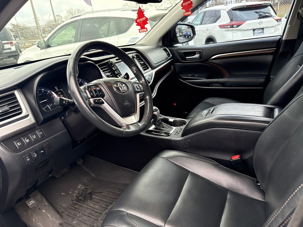 2014 Toyota Highlander Image 3