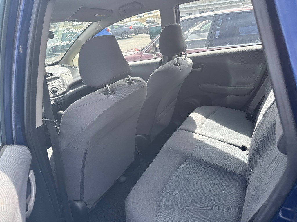 2013 Honda Fit Image 6
