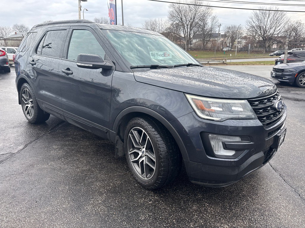 2017 Ford Explorer Image 2
