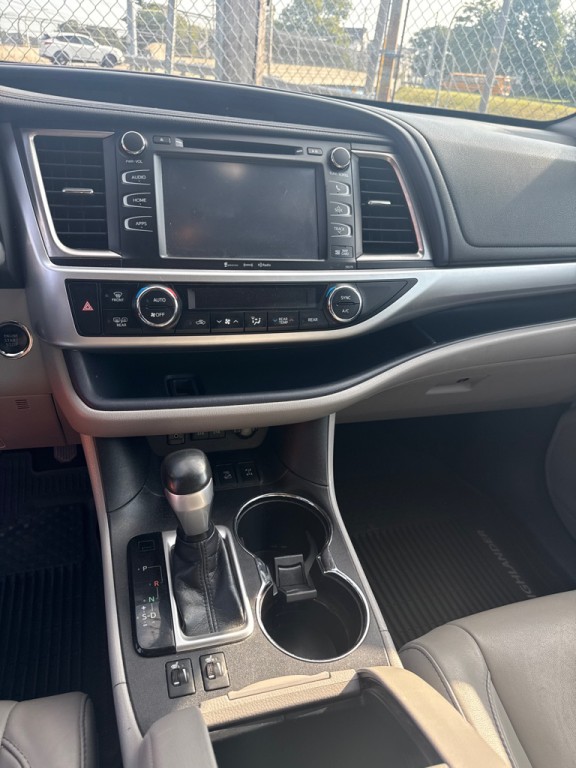 2018 Toyota Highlander Image 5